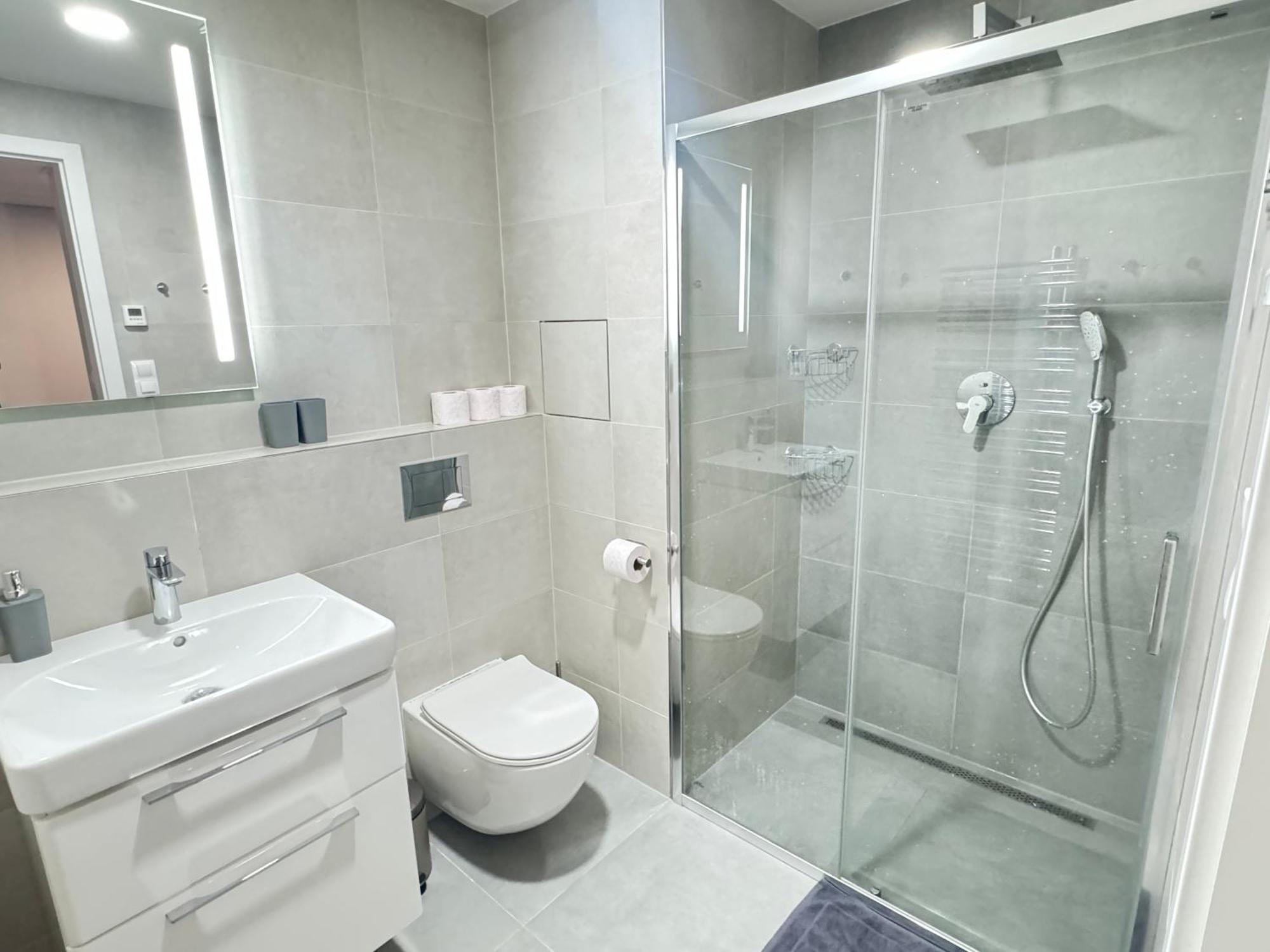 Free Parking - Cozy Apartment Near Vysehrad Railway Bridge Praag Buitenkant foto
