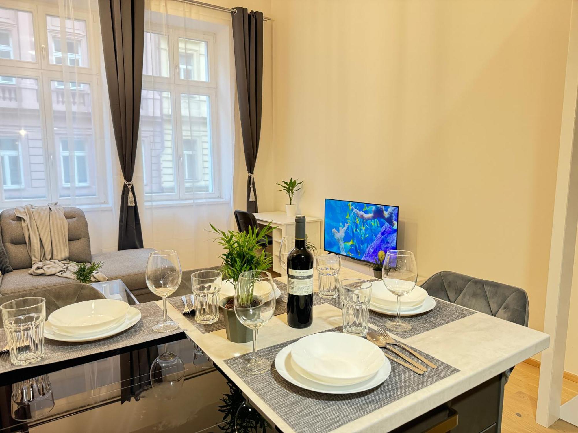 Free Parking - Cozy Apartment Near Vysehrad Railway Bridge Praag Buitenkant foto