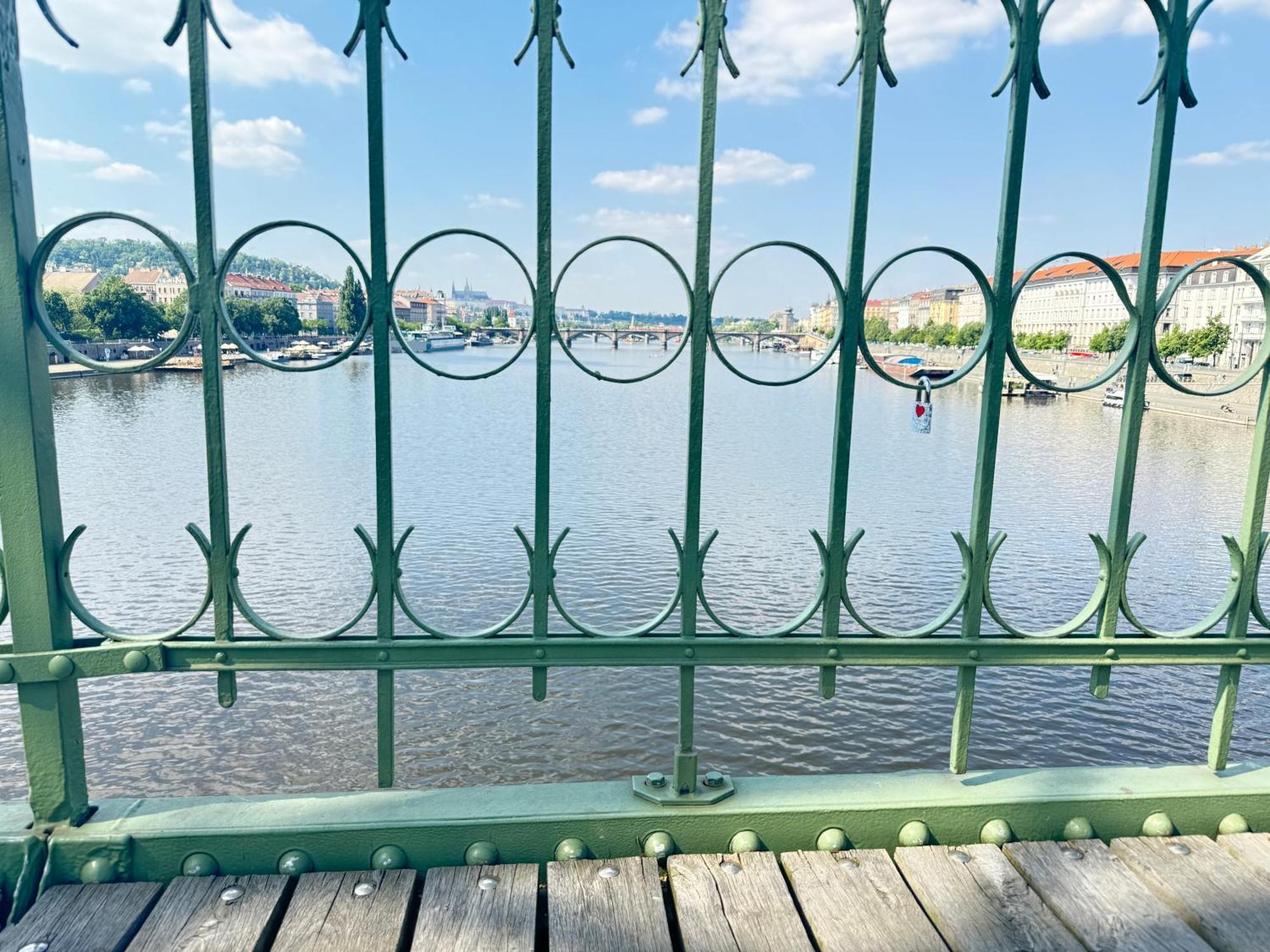 Free Parking - Cozy Apartment Near Vysehrad Railway Bridge Praag Buitenkant foto